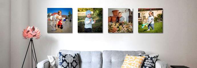Domácí fotogalerie - ukázka laminovaných fotoobrazů na zdi obýváku